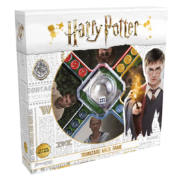 De doos van het bordspel Harry Potter TriWizard Maze vanuit een linkerhoek