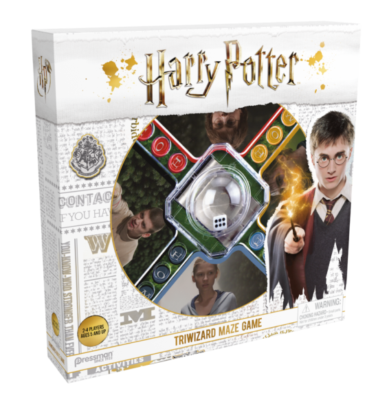 De doos van het bordspel Harry Potter TriWizard Maze vanuit een linkerhoek