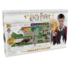 De doos van het strategische bordspel Harry Potter Magical Beasts vanuit een linkerhoek