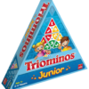 De doos van het leerzame kinderspel Triominos Junior vanuit een linkerhoek