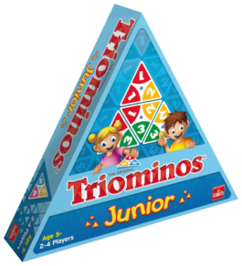 De doos van het leerzame kinderspel Triominos Junior vanuit een linkerhoek