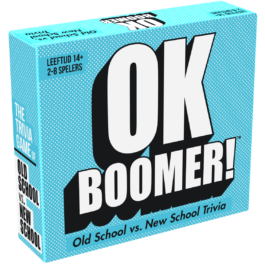De doos van het trivia partyspel OK Boomer vanuit een linkerhoek