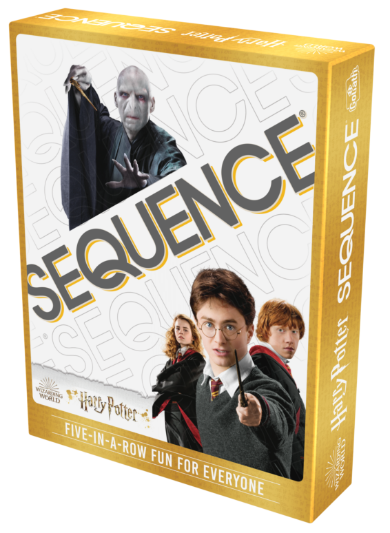 de doos van het strategische bordspel Sequence Harry Potter vanuit een rechterhoek