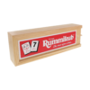 De houten verpakking van het strategische spel Rummikub Vintage vanuit een linkerhoek