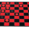 het speelbord van het strategische bordspel dammen met damstenen