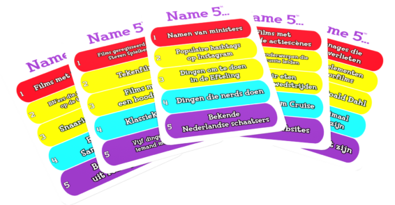 De kaarten van het partyspel Name 5 Kaartspel