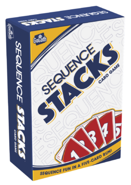 De doos van het strategische kaarstpel Sequence Stacks vanuit een linkerhoek
