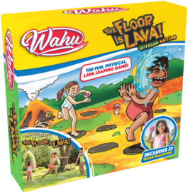 de doos van het outdoor actiespel The Floor Is Lava Outdoor vanuit een linkerhoek