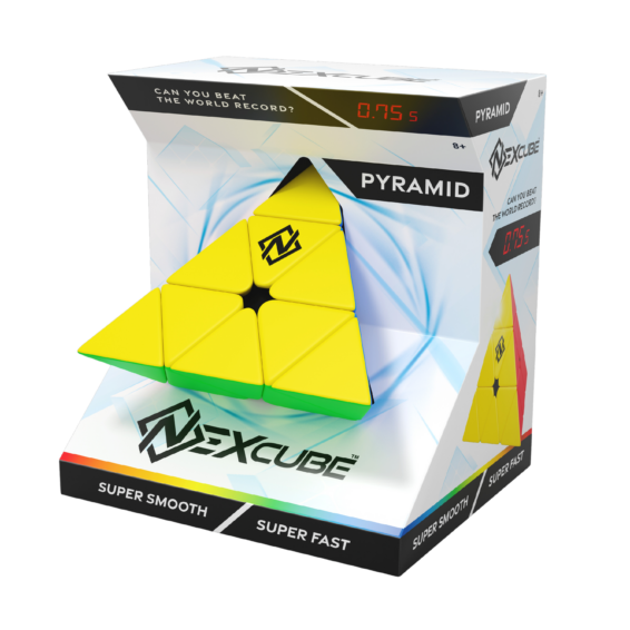 De doos van de Nexcube Pyramid vanuit een rechterhoek